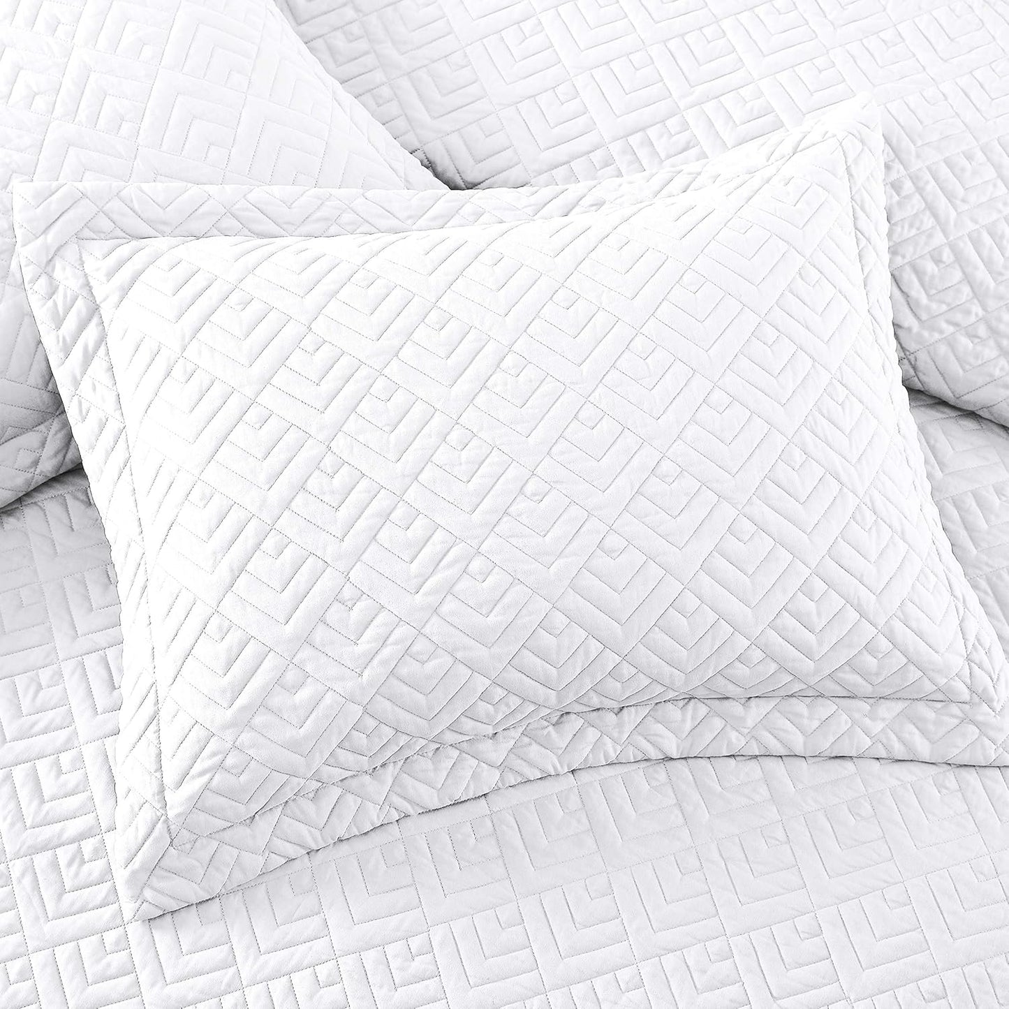 Quilt Set Queen Size Summer Squares Pattern White Bedspread
