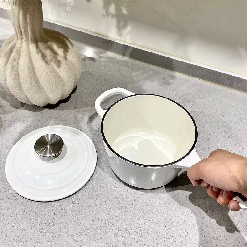 1.75 Qt Enamel Saucepan with Lid