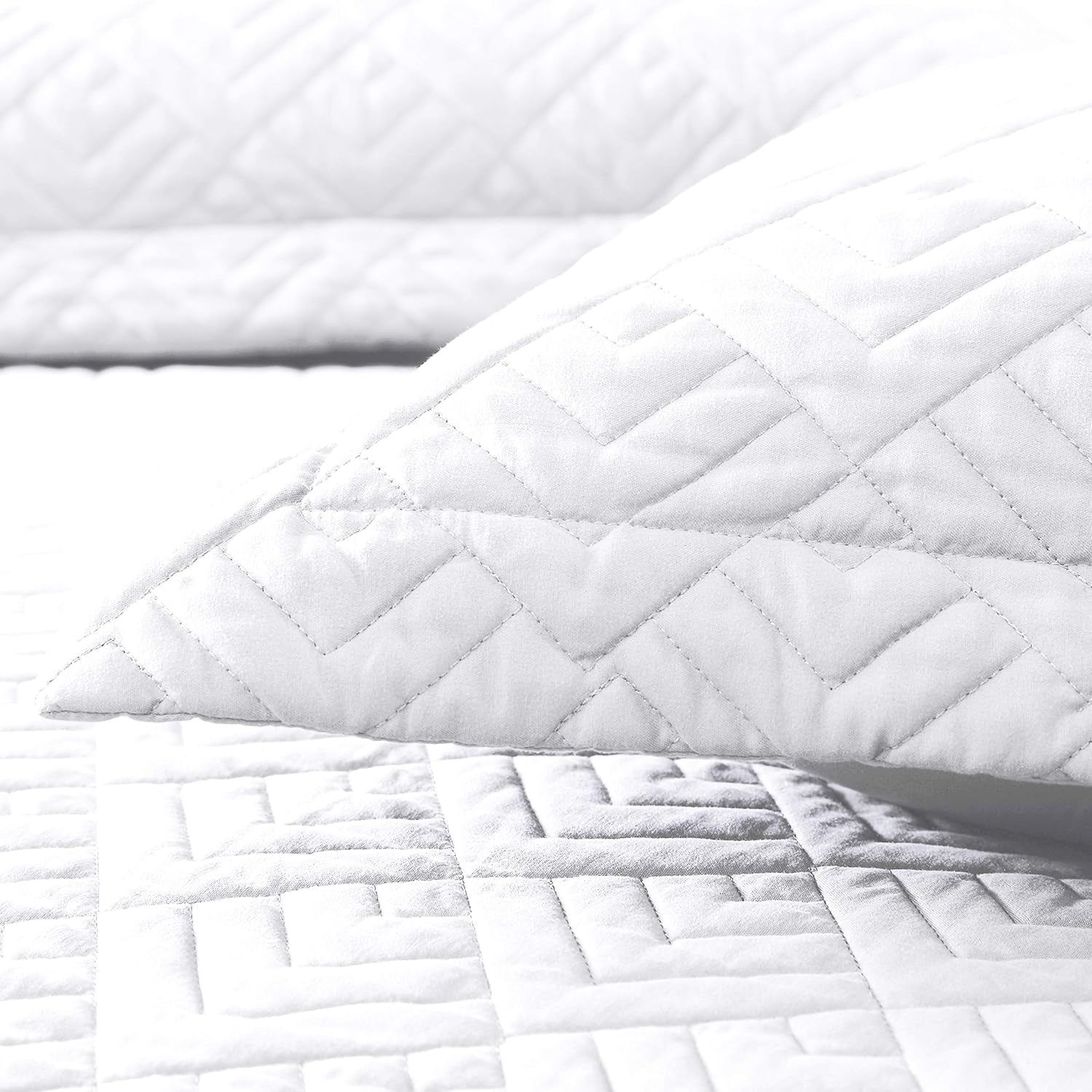 Quilt Set Queen Size Summer Squares Pattern White Bedspread