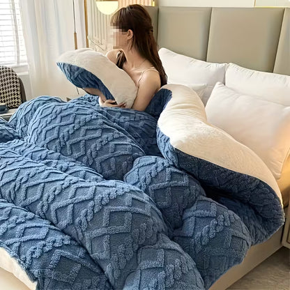 Luxury Plush Comforter – Thick, Warm & Ultra Soft