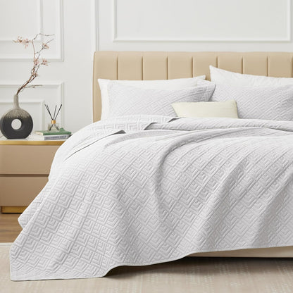 Quilt Set Queen Size Summer Squares Pattern White Bedspread