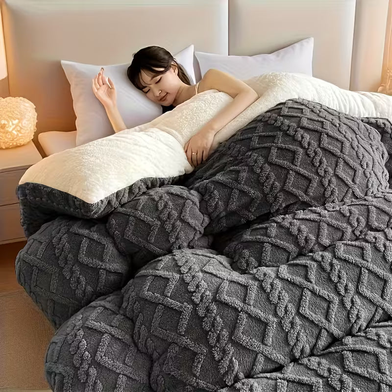 Luxury Plush Comforter – Thick, Warm & Ultra Soft