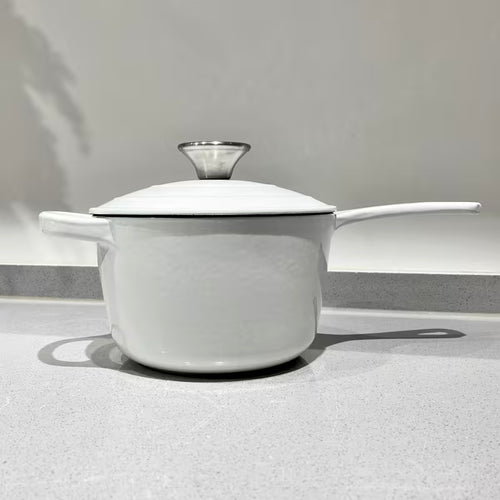 1.75 Qt Enamel Saucepan with Lid