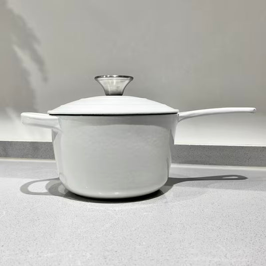 1.75 Qt Enamel Saucepan with Lid